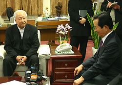 정대주교도 “사립학교법 반대”